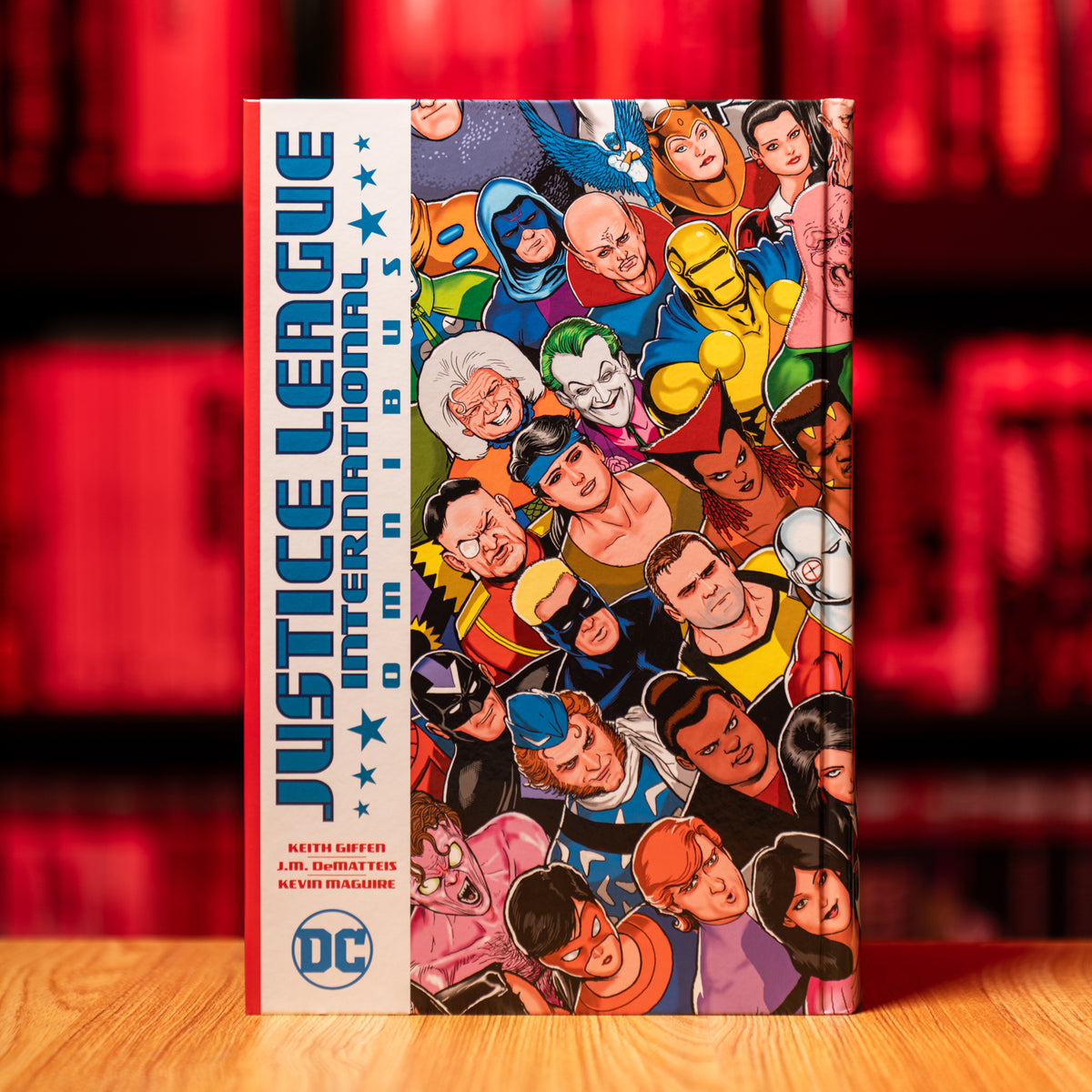 JUSTICE LEAGUE INTERNATIONAL OMNIBUS HC VOL 01